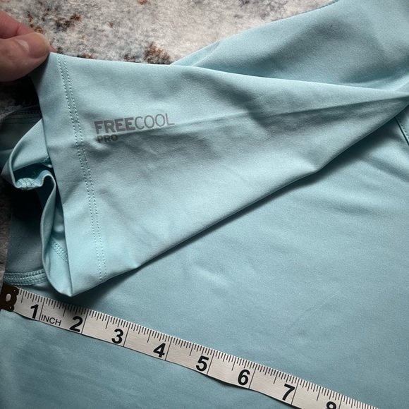 Eddie Bauer Sky Blue V-Neck Women's Sports Tee - Picture 5 of 6